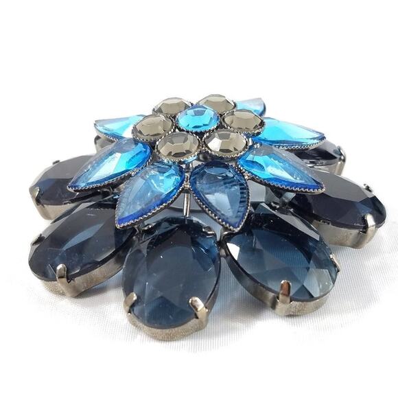 Vintage Blue Lucite Flower Rhinestone Brooch, 2 1/2 Inches - Picture 4 of 6